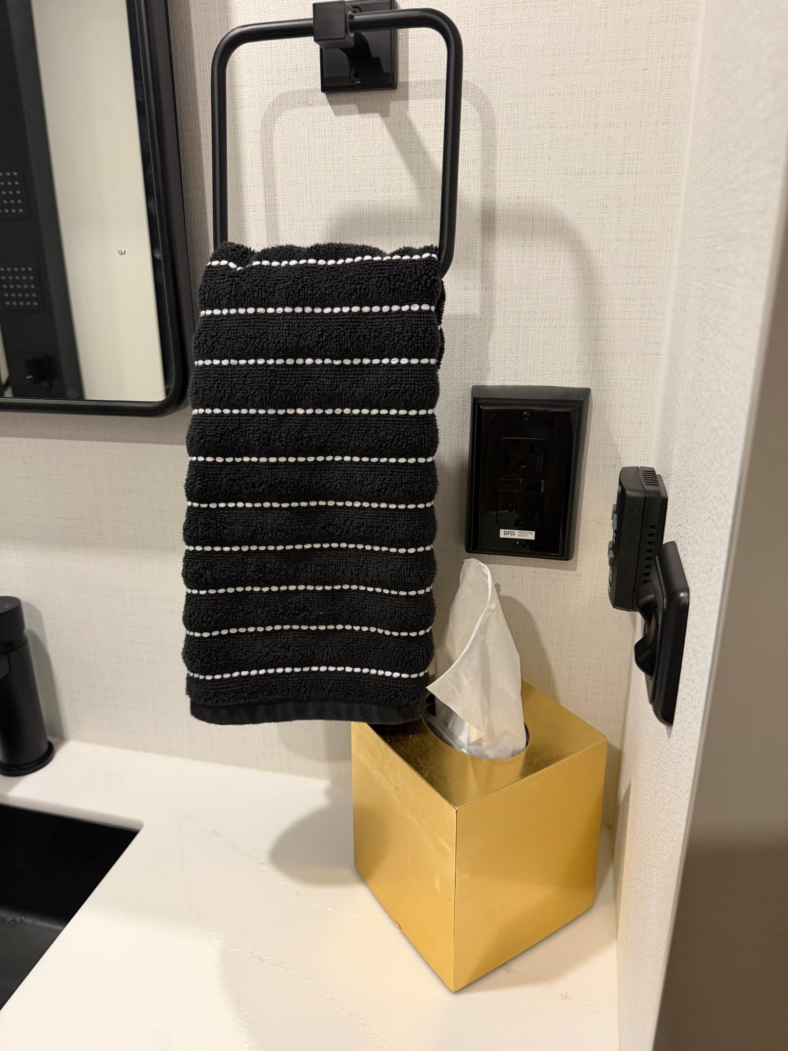My parents have these hand towels in their camper! They are part of the 40% off sale at Target!

#LTKHome #LTKSaleAlert