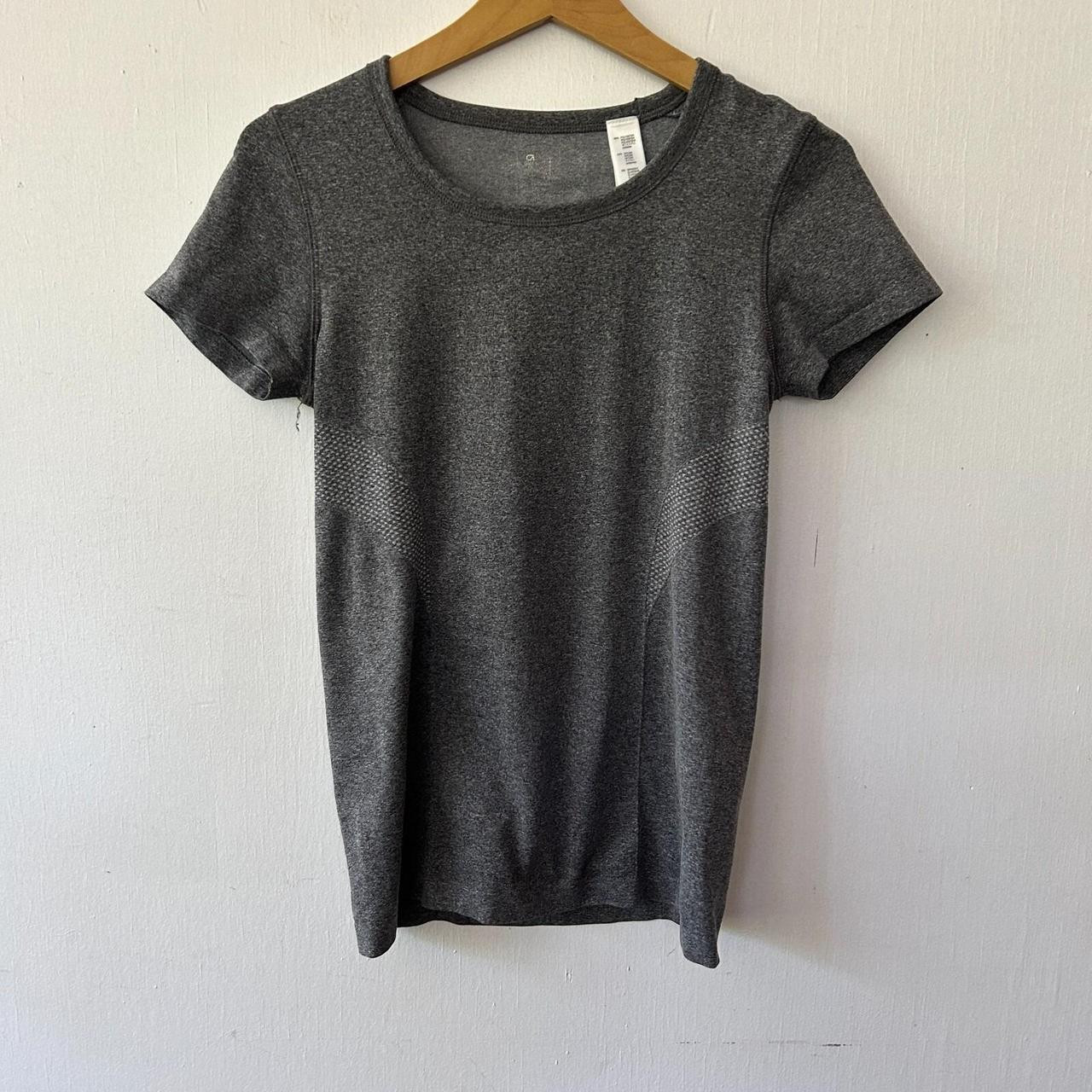Gap Women's T-shirt - Grey - S | Depop US