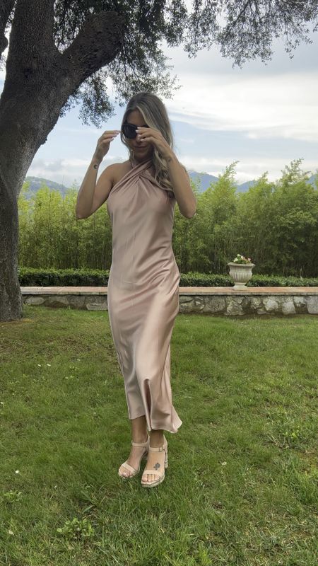 Perfect wedding guest dress this color is gorgeous. Def size down I’m usually a small and here I’m wearing an XS and it was still a little big on me. So many more colors available too!

#LTKwedding