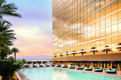 The Travel Edit: Deals & inspiration | Expedia (US)