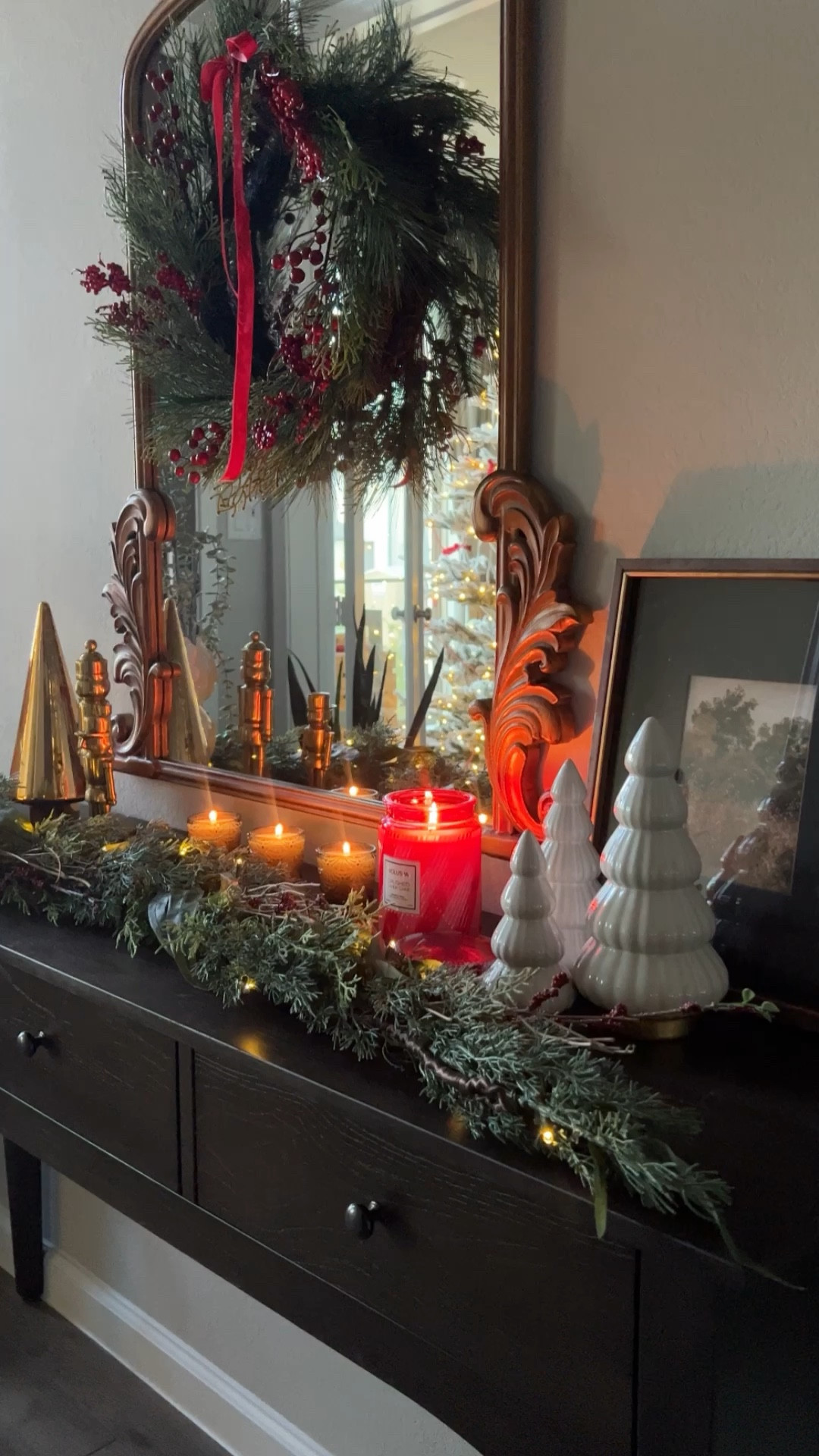 Holiday entryway✨🎄

#LTKSeasonal #LTKHome #LTKHoliday