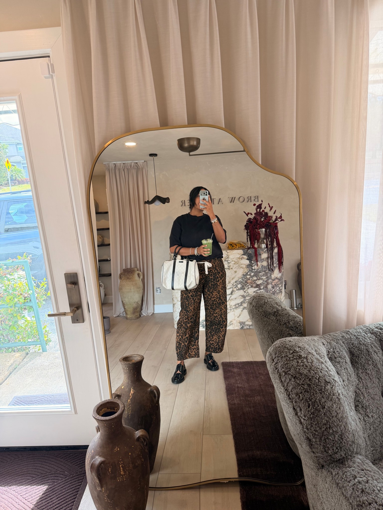 Easy weekend ootd! I have been living in these pants! 

#LTKootd #LTKSeasonal