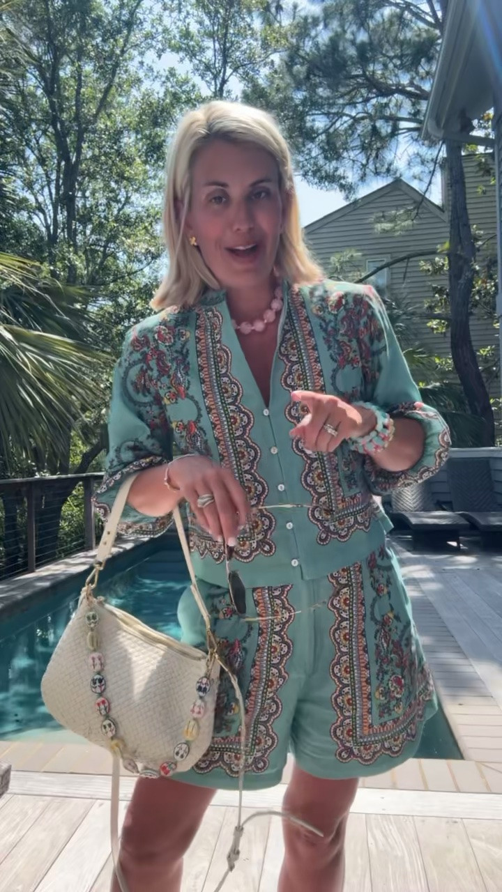 Last night best night! Headed out for apps & cocktails! 
Top - xs
Bottoms - medium (size up) 
*Cleobella code MIXANDMATCH15
*Allie + Bess code Catherine20

#LTKgrwm #LTKmomlife #LTKTravel