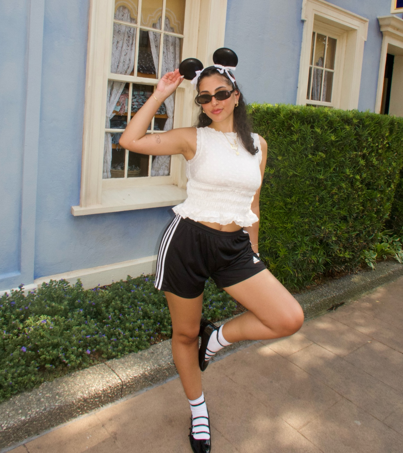 Epcot outfit 🤍🎱