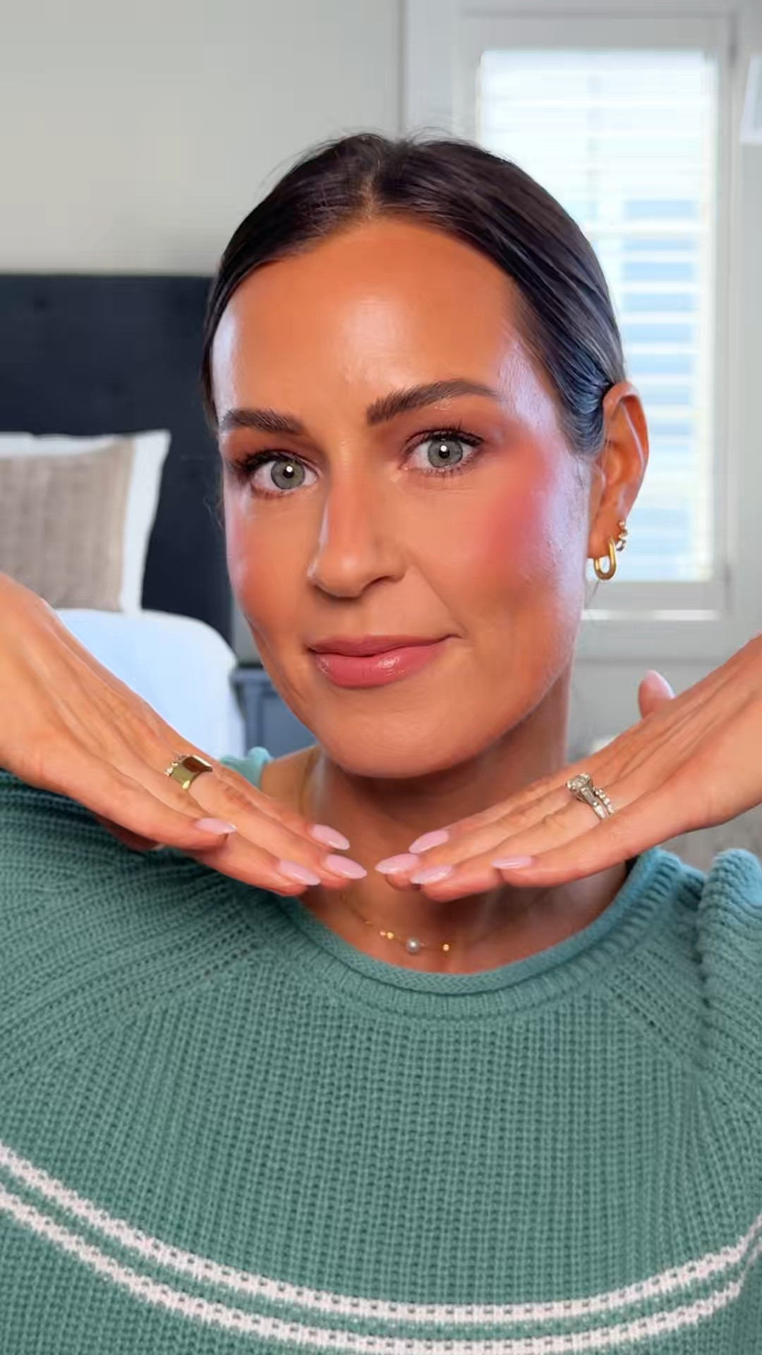 On this episode of Talk & Try: 30 vs 40 - what’s your take??? 

All items linked in my LTK (link in bio) or comment ✨SHOP✨ and I’ll send them to your DM’s! 

#relatable #talkandtry #40thbirthday #milestonebday #whatlizfeels
