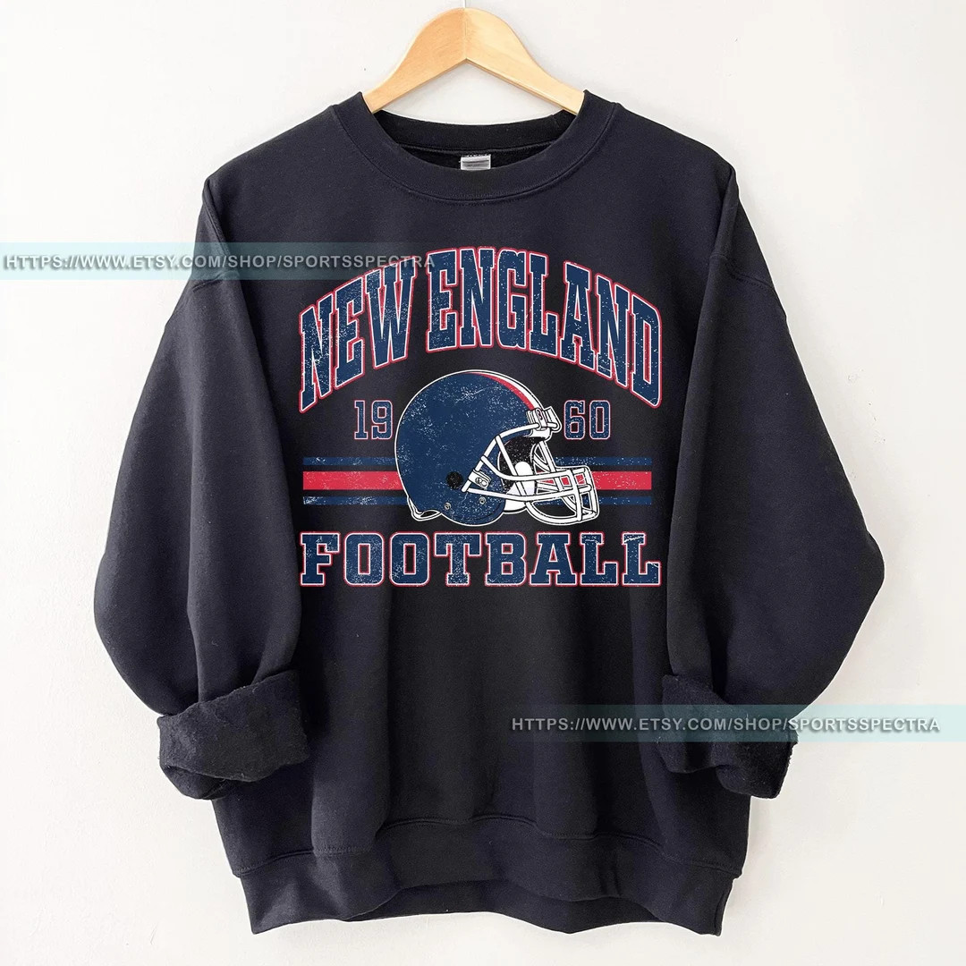 New England Football Vintage Sweatshirt T-shirt,the Pats T-shirt,vintage New England Fan Gift Cre... | Etsy (US)