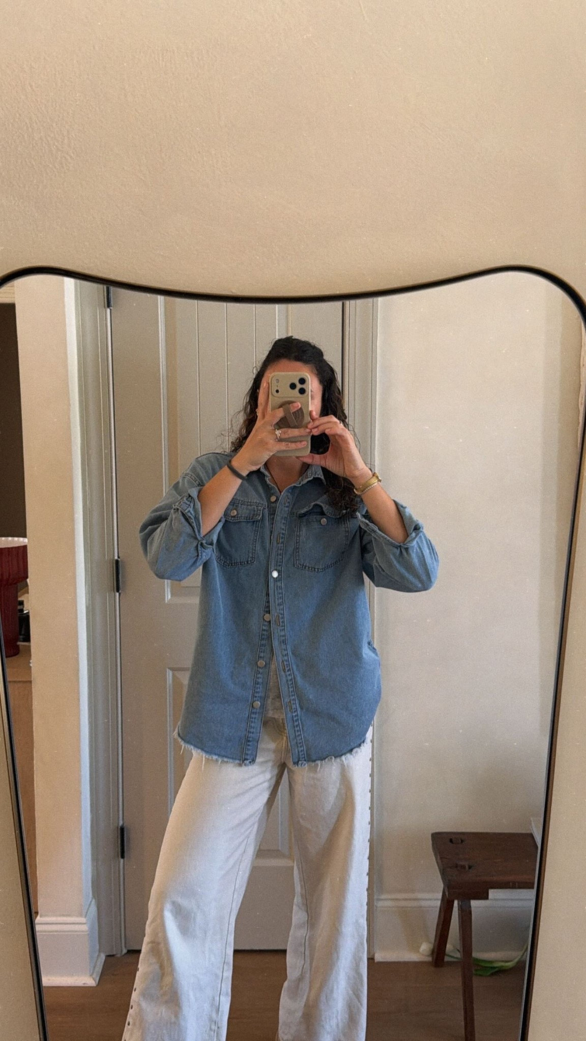 Size medium “a sky blue” denim top

Size 4 cream jeans!

The cutest spring combo!!

Denim spring jeans casual ootd

#LTKootd #LTKgrwm #LTKSaleAlert