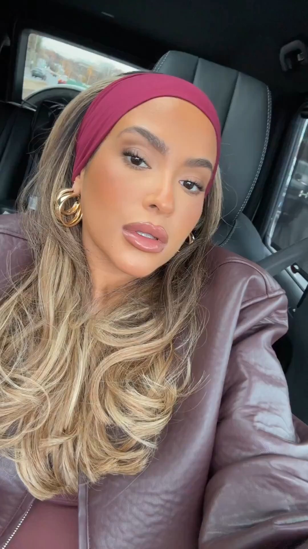 My favorite headbands from Amazon! Love these as an affordable accessory to tie together a casual outfit. Fall jacket is Meshki!




#LTKStyleTip #LTKootd #LTKFindsUnder50