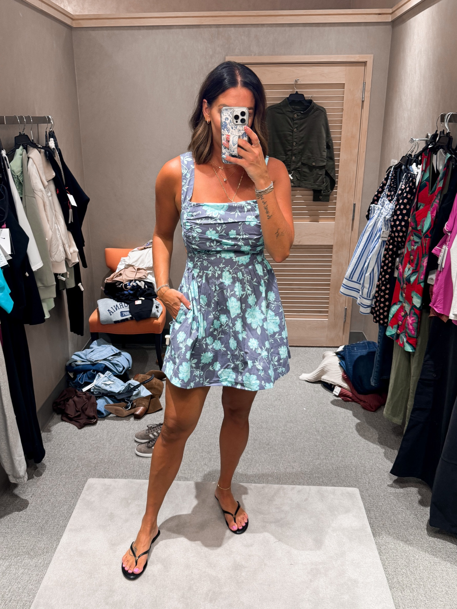 Dress-medium
Sandals-tts 8