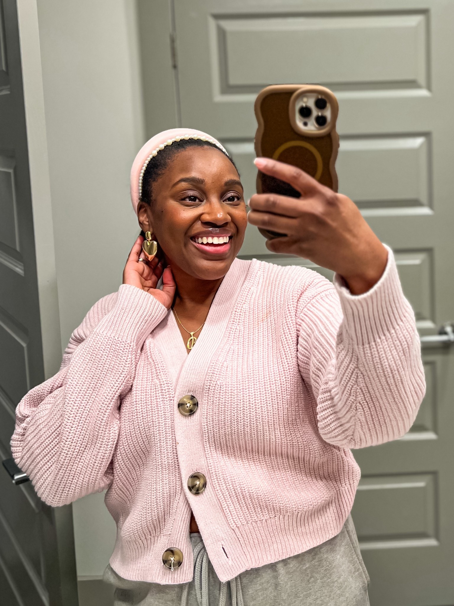 Grabbed these headbands to wear for Galentine’s and Valentine’s weekend! I just love the pink and pearl together 😍

#LTKootd