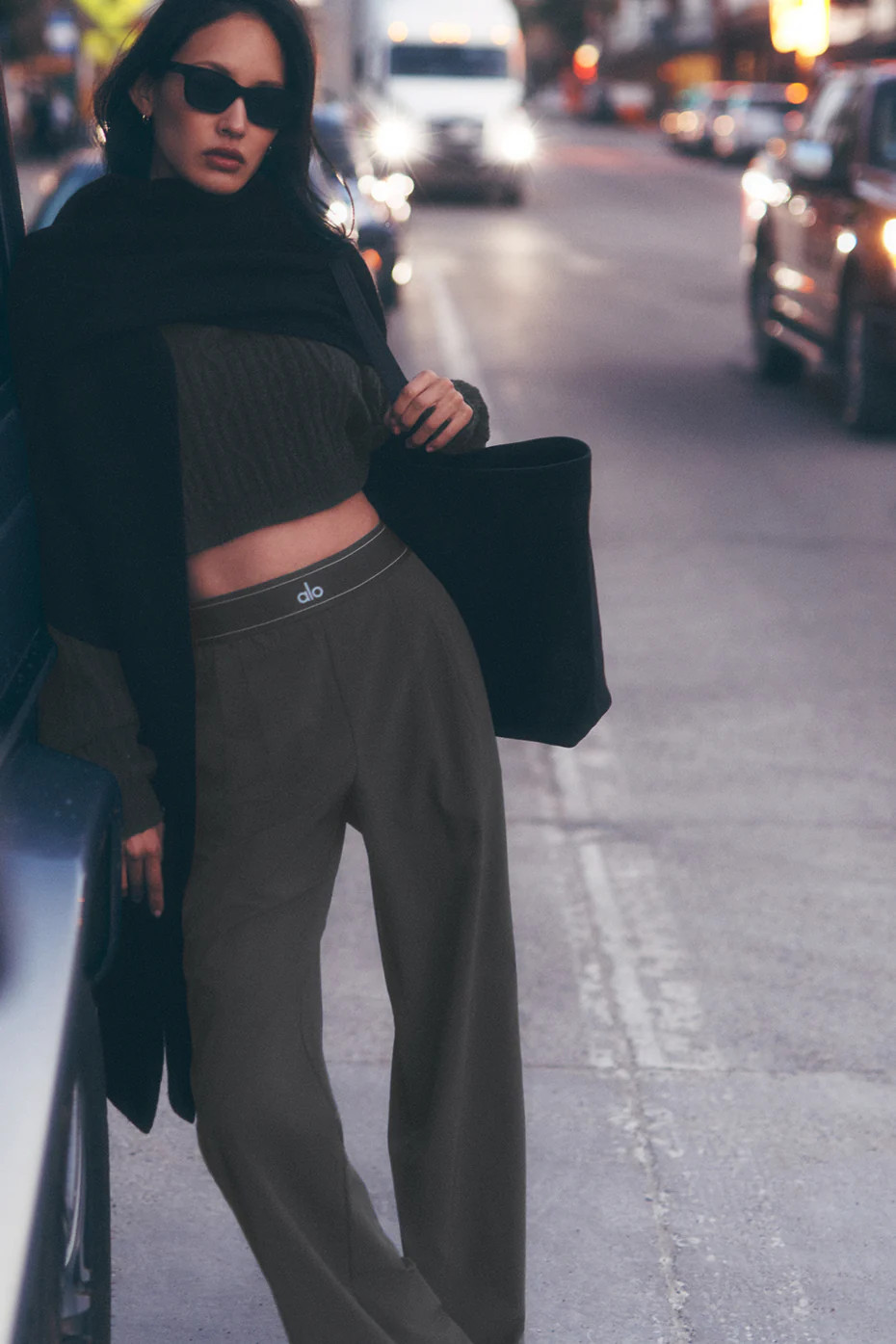 ALO | Suit Up Trouser (Regular) in Anthracite Grey, Size: Large | Alo Yoga (US)