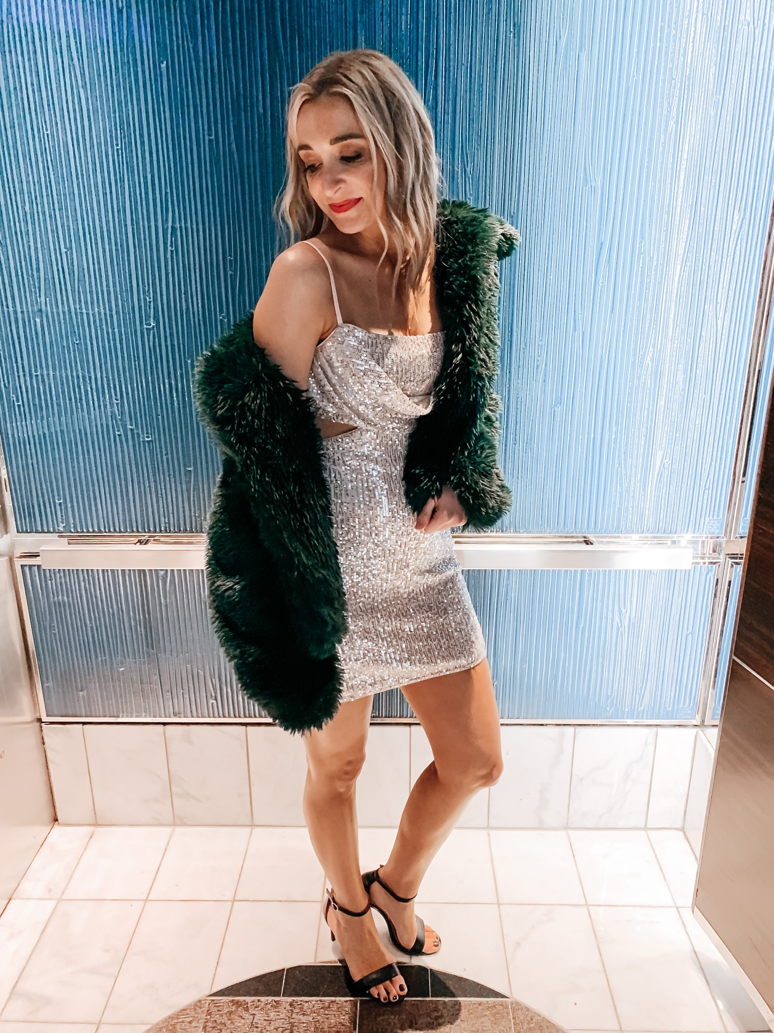 NYE in Vegas look! Last years dress but linking similar. Use code KEELY20 for 20% off

NYE dress
Lane 201 dress
Sparkle dress


#LTKunder100 #LTKHoliday