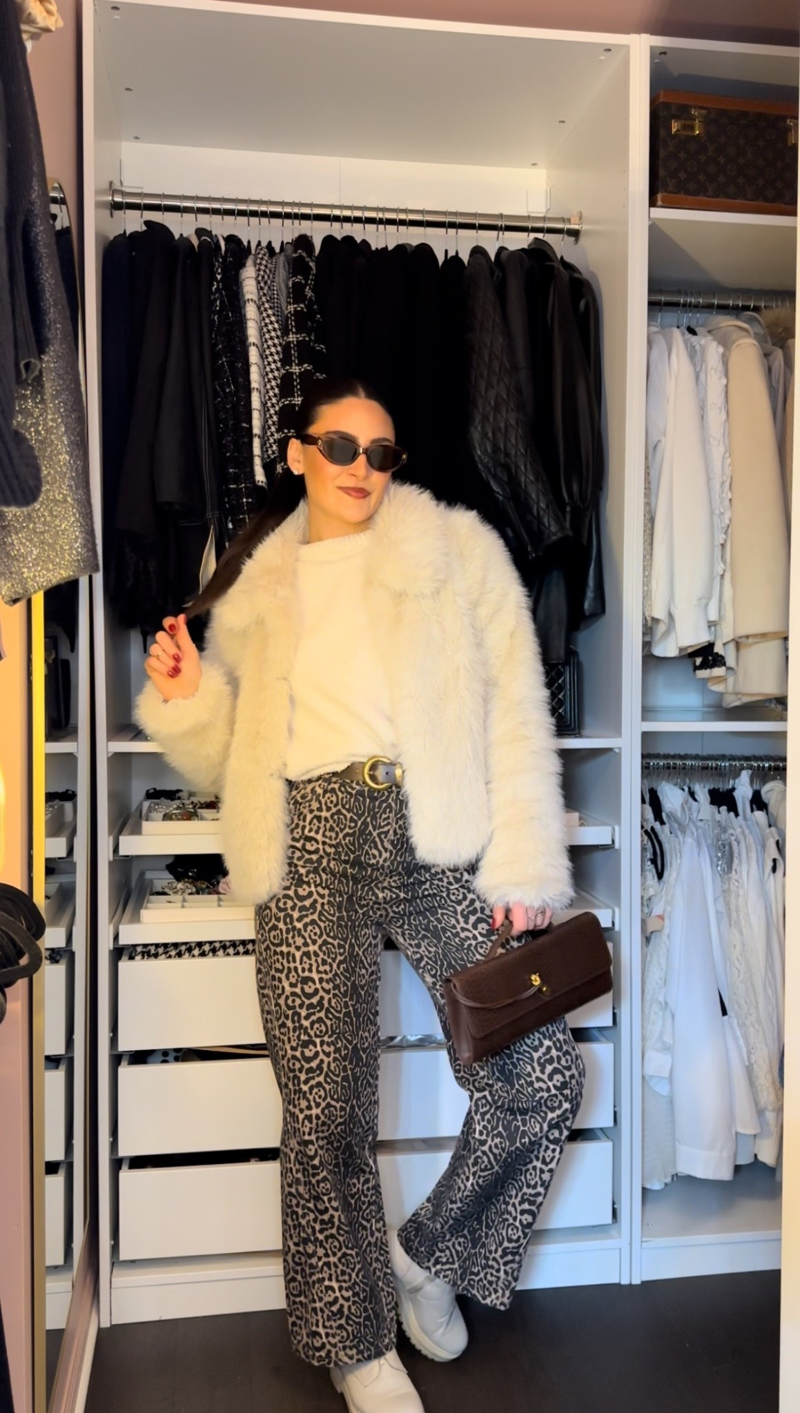 Leopard print with everything please 🐆

Commense discount code: savinavalentine_12 

Just got these wide leg leopard jeans so prepare to see them styled on repeat loll

#fashion #leopard #winter #winterwear #sweater cozy outfit print denim animal print 

#LTKgrwm #LTKootd #LTKSaleAlert