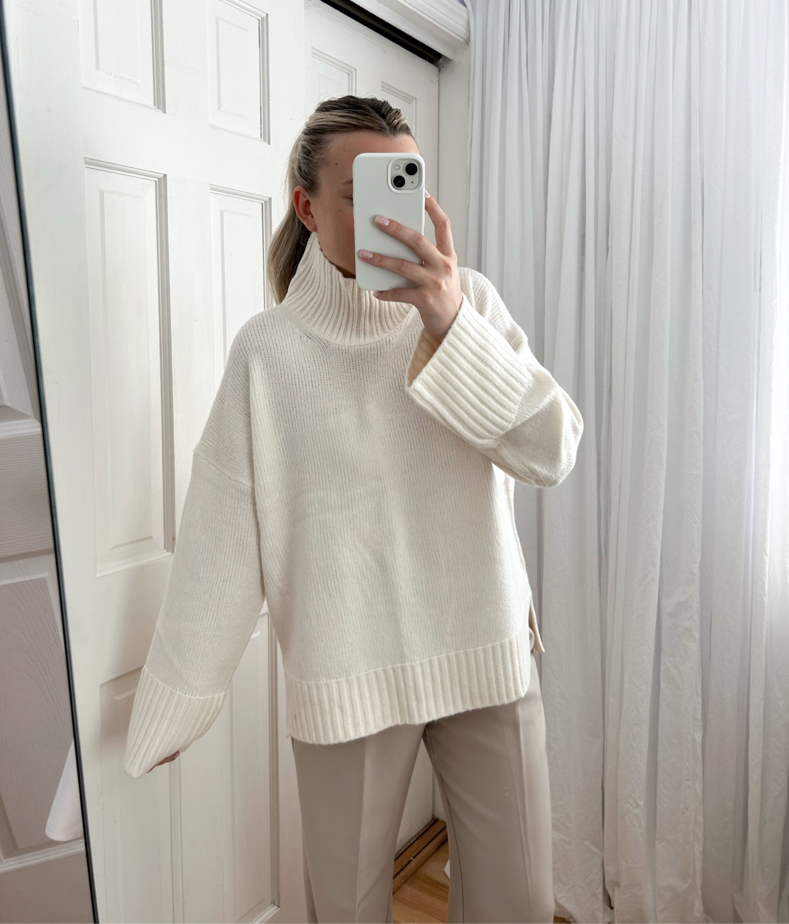 Cozy sweater, turtleneck sweater, office outfit

#LTKfindsunder50 #LTKstyletip #LTKworkwear
