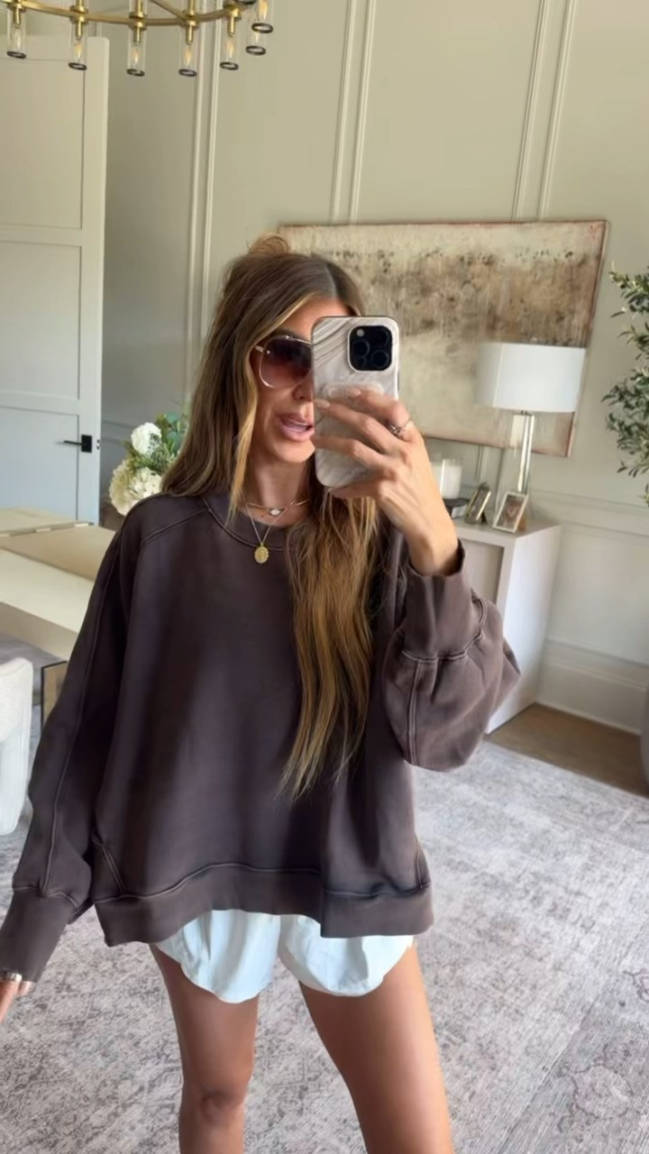 love how oversized this is! 


wearing a small in both of these 🤎 

 