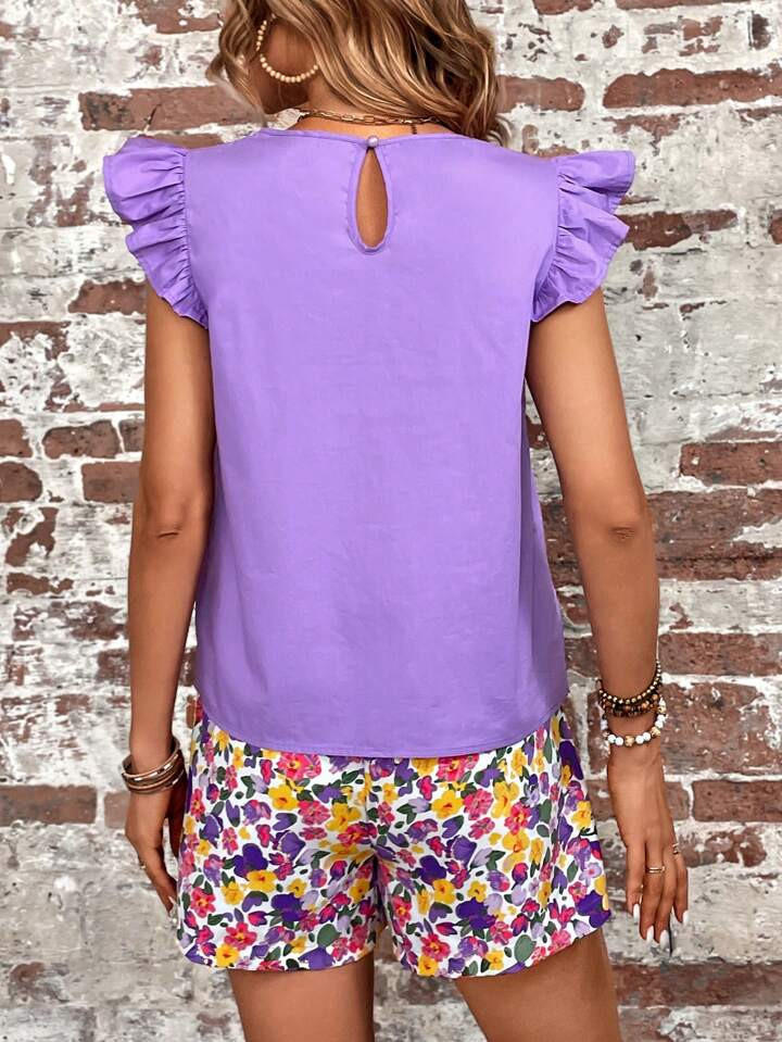 SHEIN VCAY Ruffle Trim Top & Floral Print Belted Shorts | SHEIN