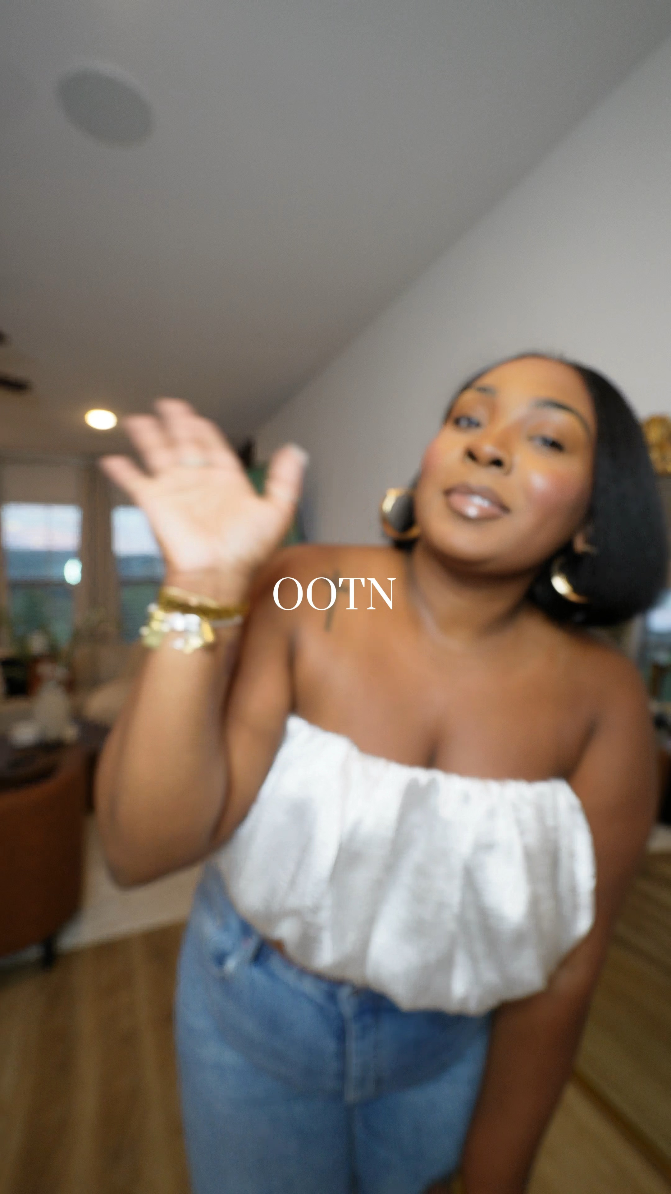 Simple OOTN 

#LTKVideo #LTKMidsize #LTKStyleTip