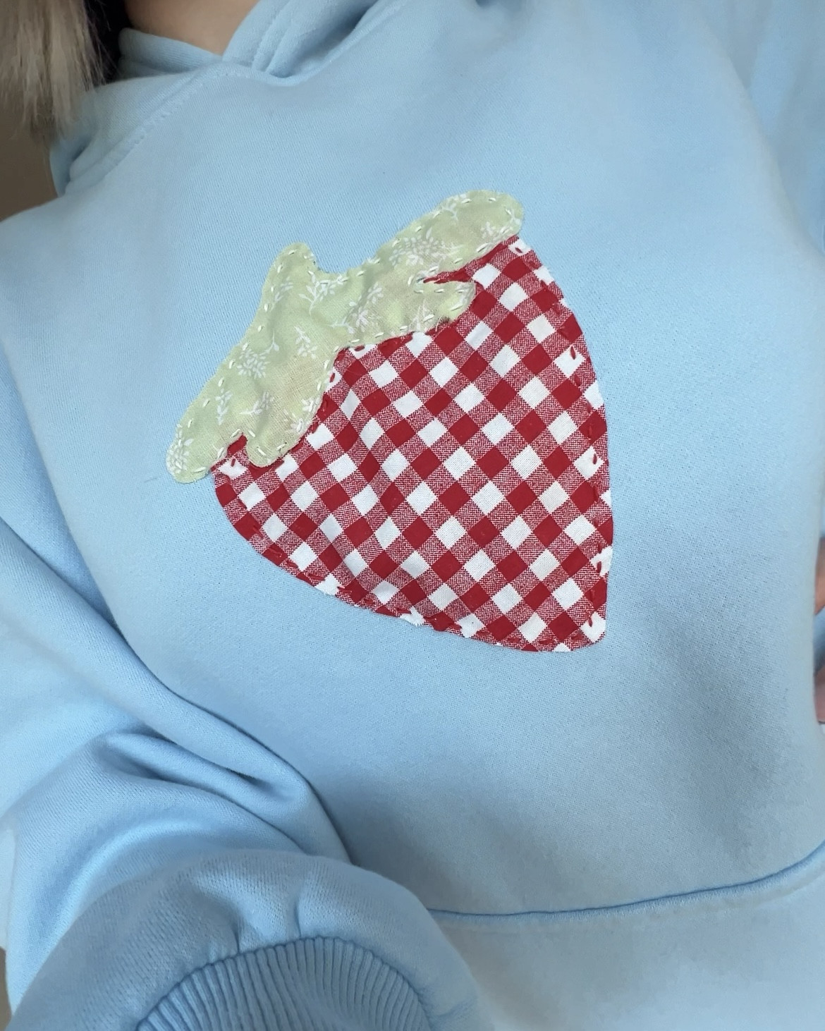 STRAWBERRY PATCHWORK HOODIE + GINGHAM T-SHIRT DIY CRAFT 🩵🍓 the hoodie i used + similar supplies! 
