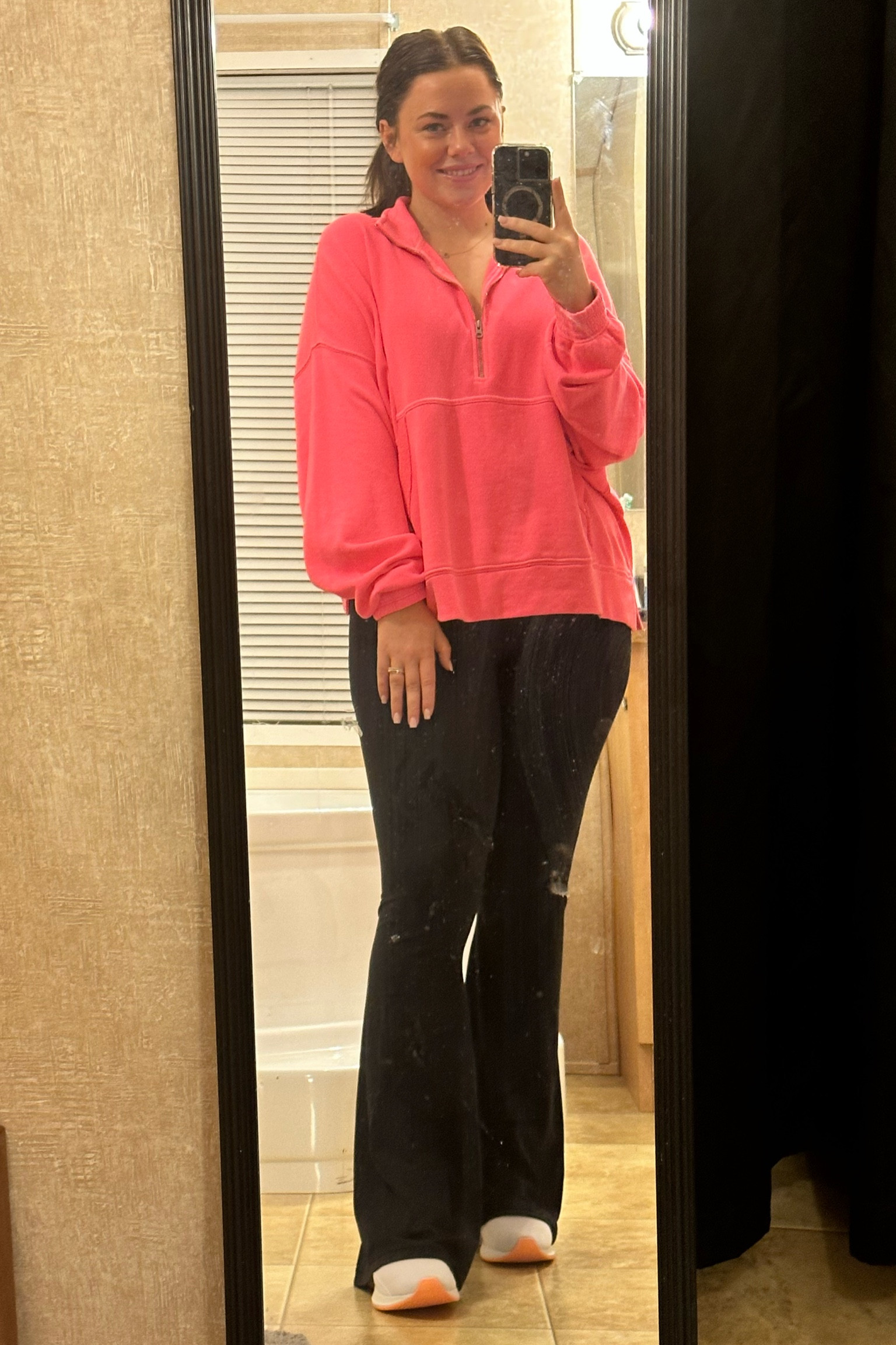 Todays OOTD💗 5’3” size L/XL, 12 