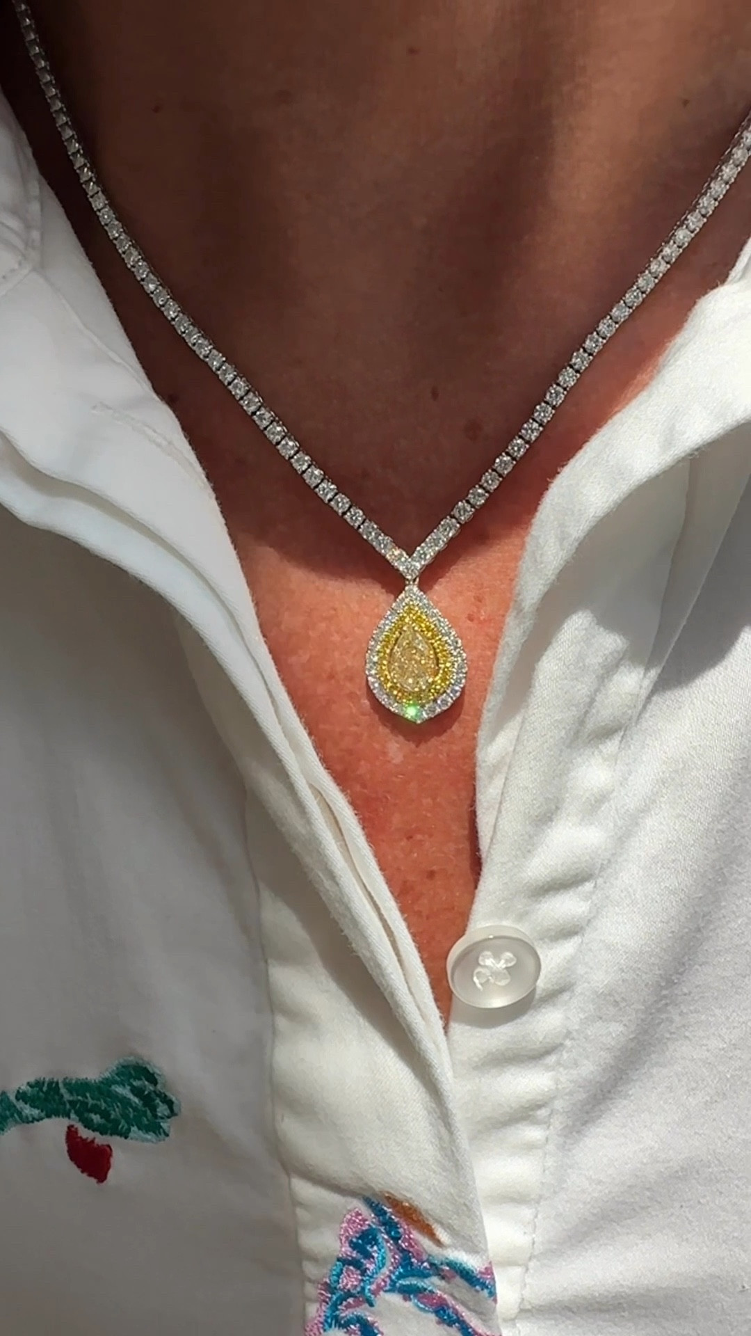 Sunny sparkle ✨ how gorgeous is this yellow diamond necklace?! It’s a splurge but it’s also 20% off right now!

18k gold
Diamond tennis necklace
Canary yelloww
Holiday gift
Everyday diamonds
Wedding jewelry
Special event
Fine jewelry
Effy


#LTKSaleAlert #LTKWedding #LTKStyleTip