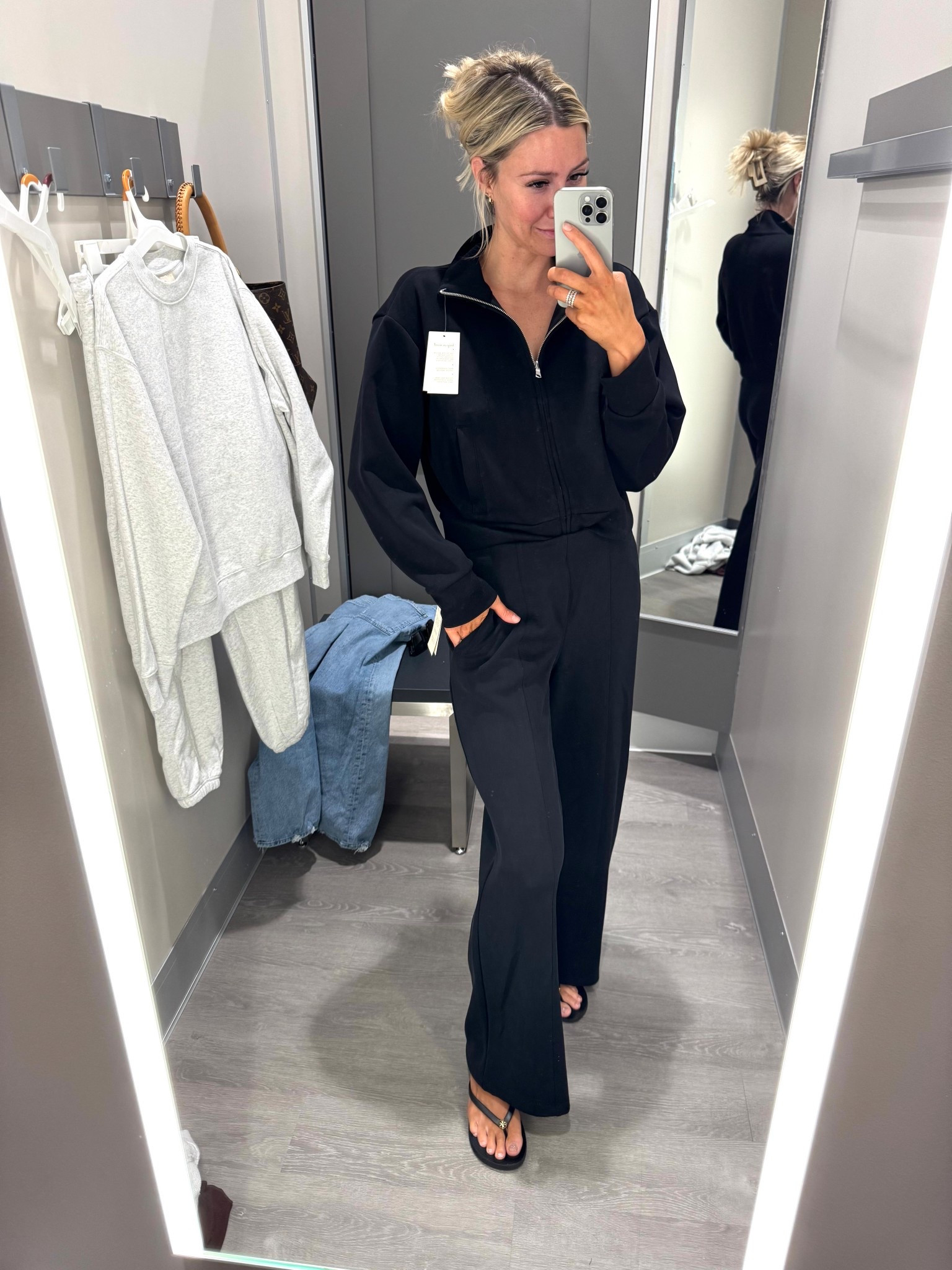 Cannot get over this being Target! 🤌🏼 
Wearing an extra small in the top and a small in the bottoms ! 

#LTKStyleTip #LTKActive #LTKTravel