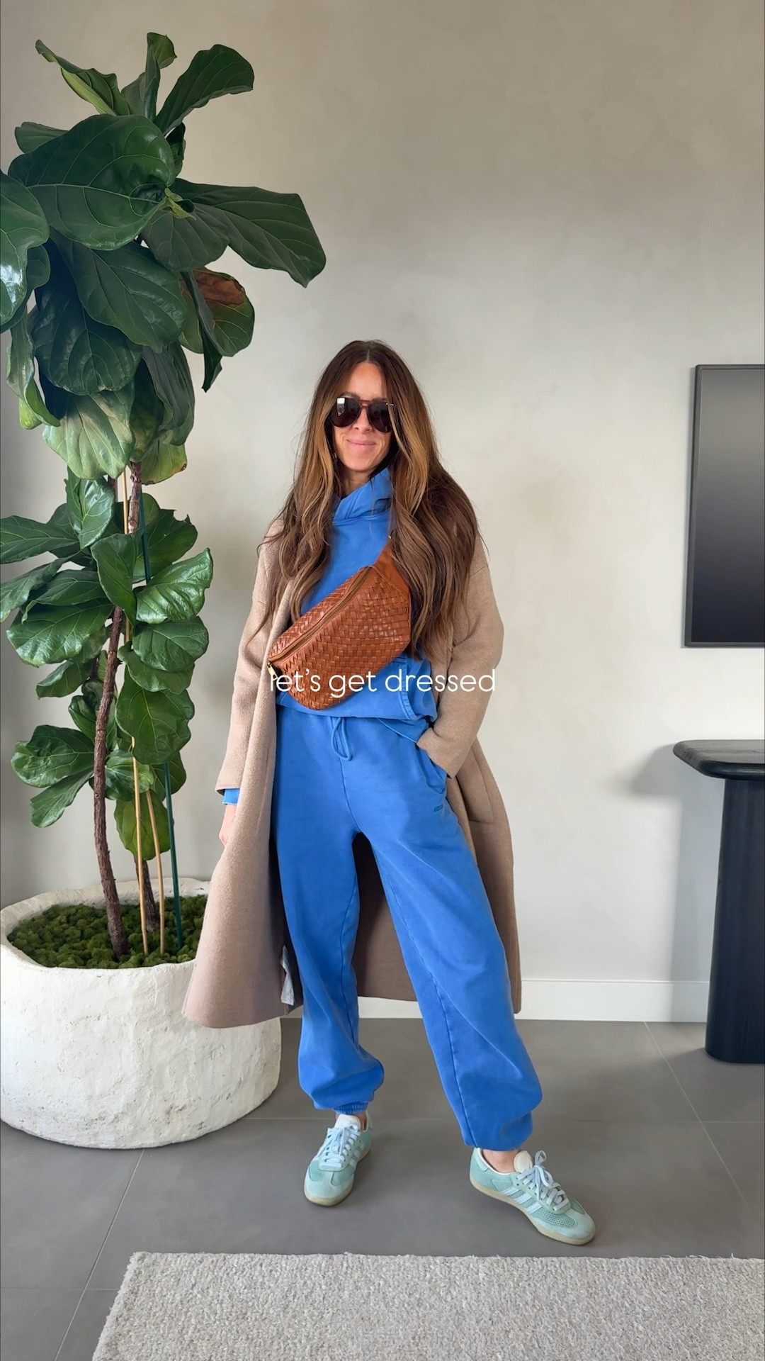 throwing on this aritzia set because it’s cute, comfy, and comes in so many colors. i literally never want to take it off!💙