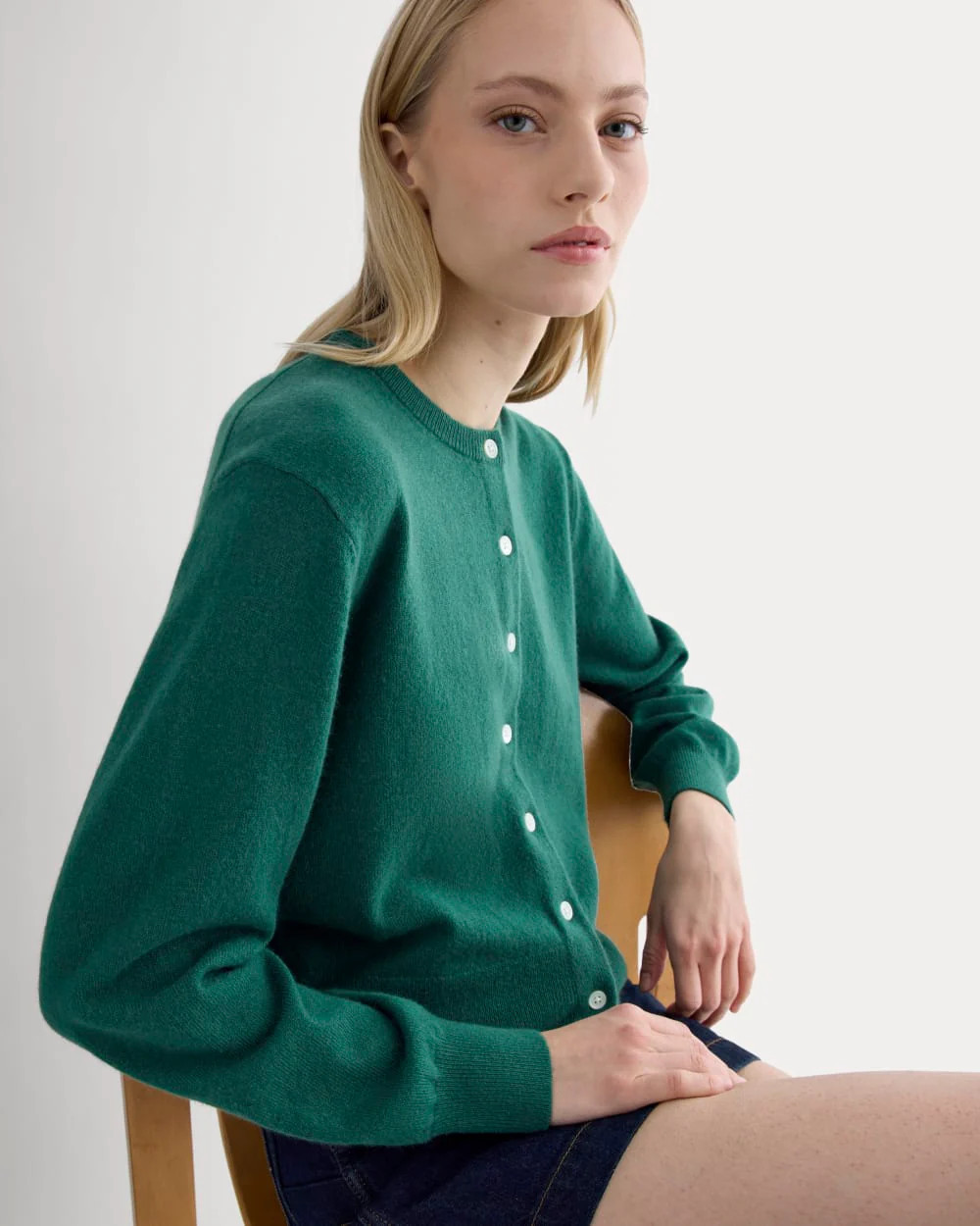 Everlane Cashmere Cropped Cardigan In Hunter Green, Size XXS | Everlane