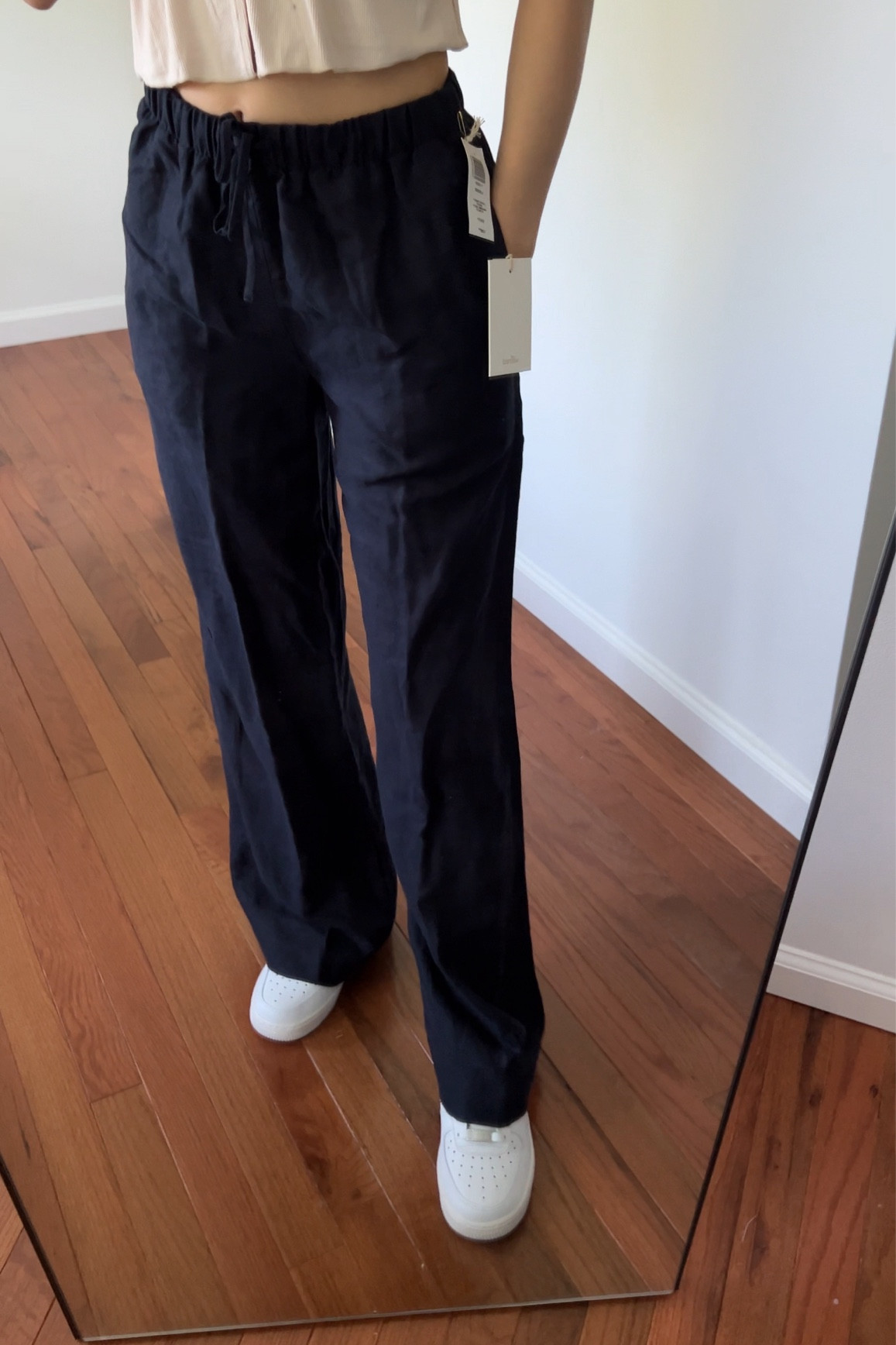 Aritzia dark night navy blue linen pants 

#LTKTravel #LTKSeasonal #LTKWorkwear
