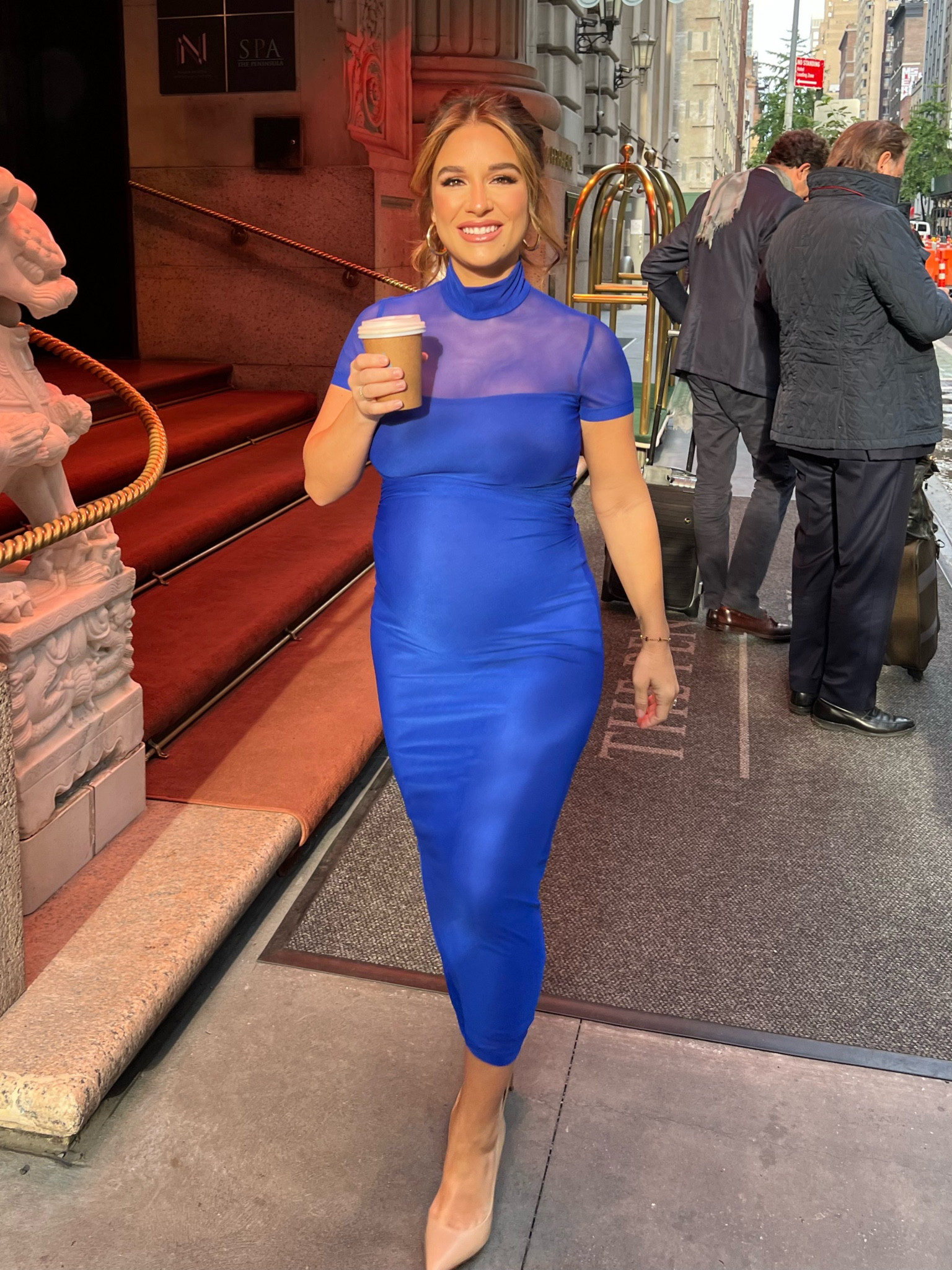 Loved the bump in this dress 💙

#LTKstyletip #LTKbump #LTKHoliday