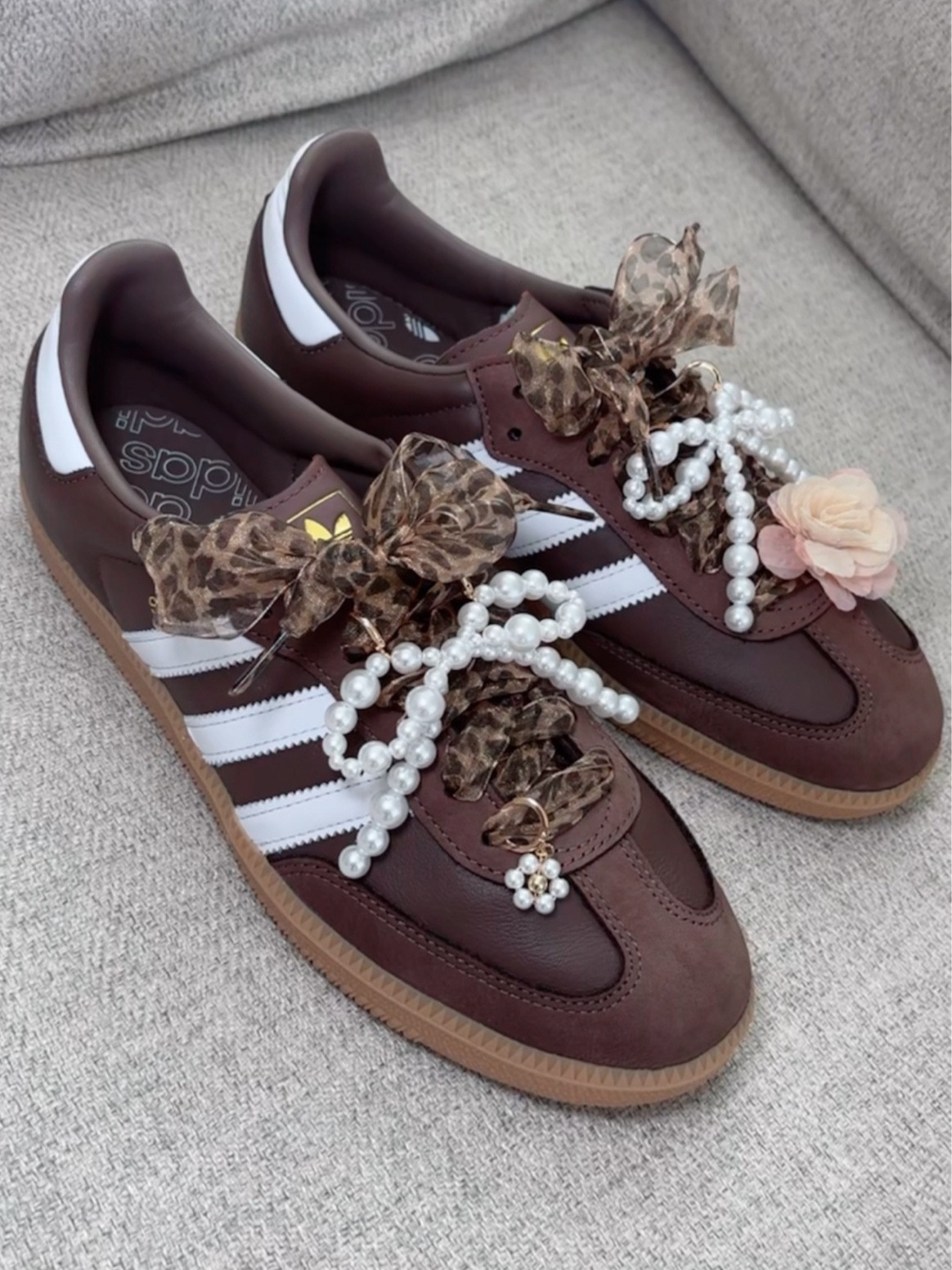 Adidas samba
DIY sneakers
DIY shoes
Sneaker charms
Shoe charms 
Fall shoes 
Fall fashion 
#LTKVideo

#LTKShoeCrush
