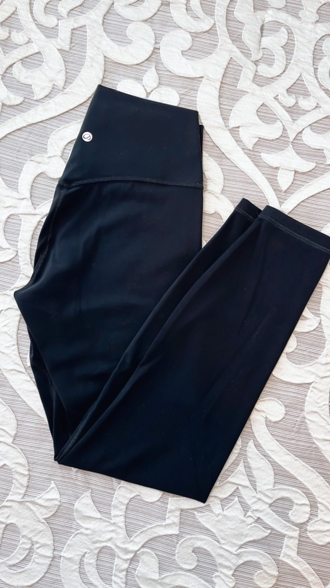 Gifts she will love AND that will arrive by Christmas! 👏 🎁 
@amazon #Ad #founditonamazon #WinterFavorites2025 

#LTKHoliday #LTKGiftGuide #LTKFindsUnder50