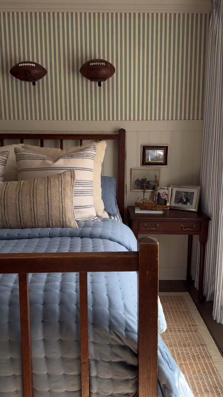Layers that make home feel a little softer 🤍 [AD]

I’ve been reaching for this beautiful quilt from @wdcozy nonstop lately — lightweight, cozy, and perfect for giving the bedroom that relaxed, lived-in feel I love. The texture adds so much warmth while still feeling fresh for spring and summer styling.

A simple bedding refresh really changes the whole mood of a space ✨ Comment “SHOP” and I’ll send you the link directly 🤍