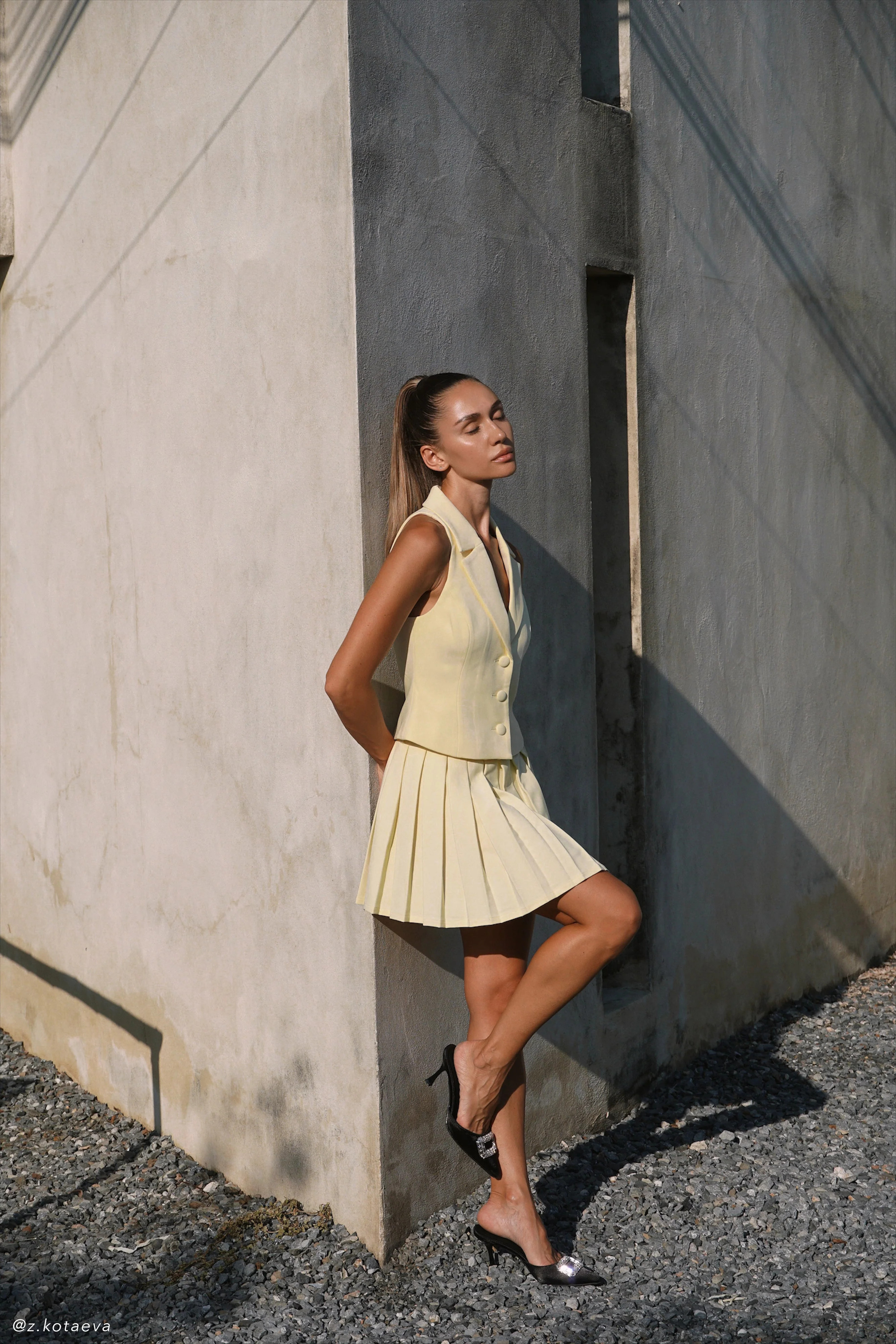 Mura Pleated Mini Skirt - Lemon | MESHKI US