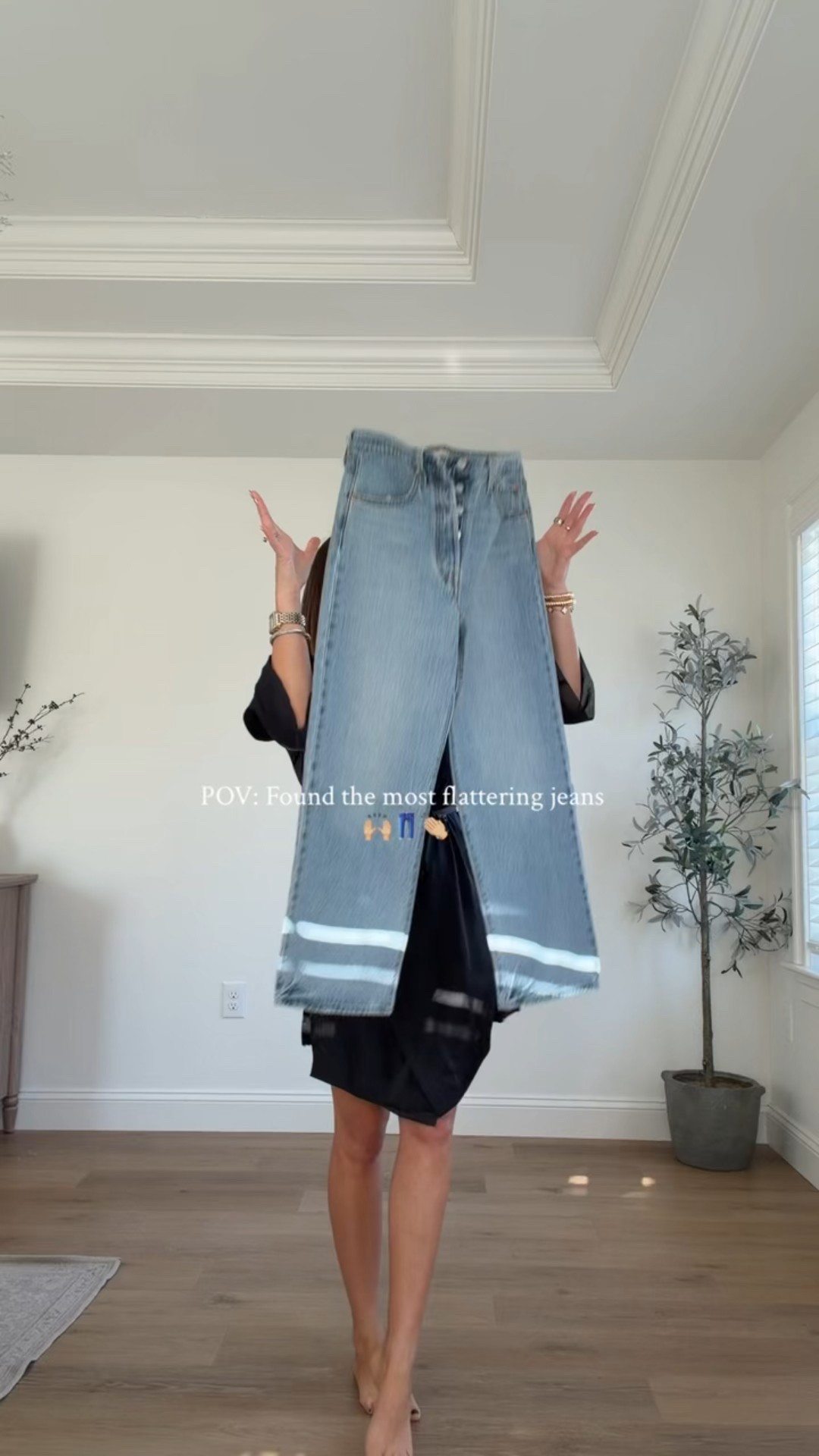 Love these Levi’s ribcage ankle straight leg jeans! I’m 5’4” wearing size 27x27. Small tops! @levi #levisltkpartner

#LTKSeasonal #LTKgrwm #LTKootd