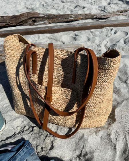 My beach bag of the season