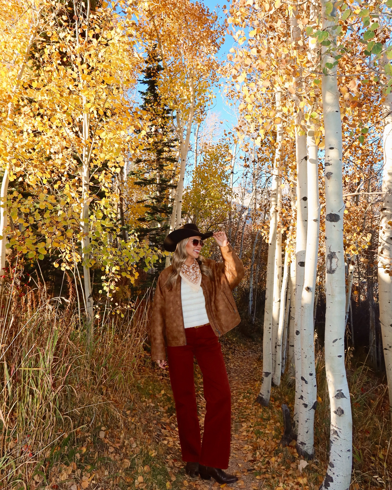 Fall in telluride, CO! This jacket runs very oversized! I’m wearing an XS, and typically I’d go for a medium! These pants are the BEST!! They fit true to size!

#LTKSeasonal #LTKFindsUnder100 #LTKStyleTip