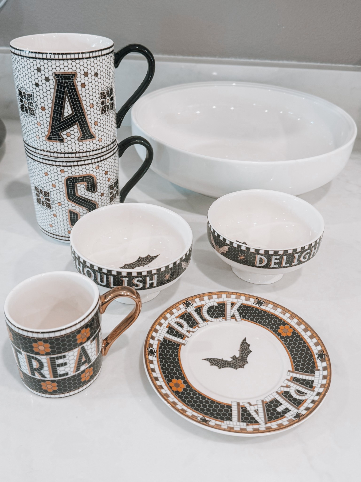 Mini home haul 🖤

#LTKSeasonal #LTKHome #LTKFindsUnder50