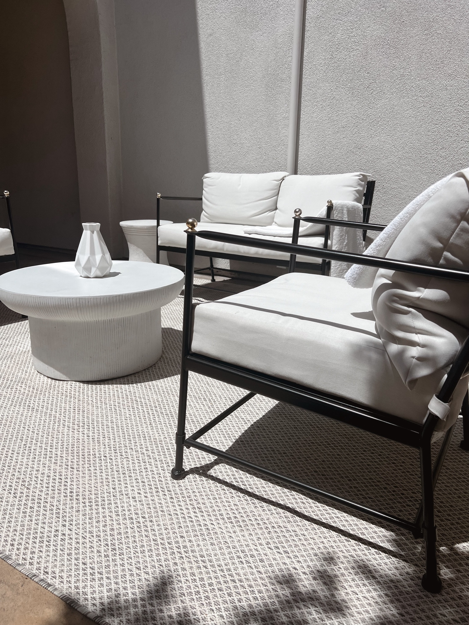 Outdoor patio decor, small patio decor, black-and-white patio, outdoor furniture set, outdoor rug, white patio decor 

#LTKHome #LTKSeasonal