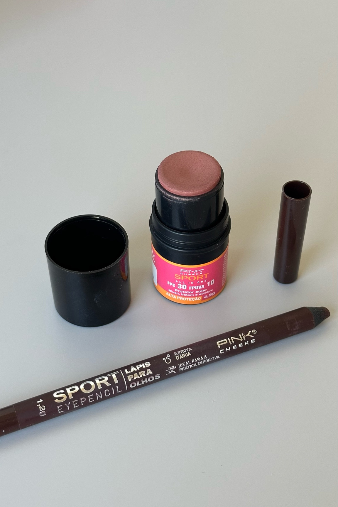 Já pensou uma marca com produtos de make que é a prova d’água e suor, você pode tomar sol, correr, praticar esportes ao ar livre 🥰✨😍

Já quero testar tudo 