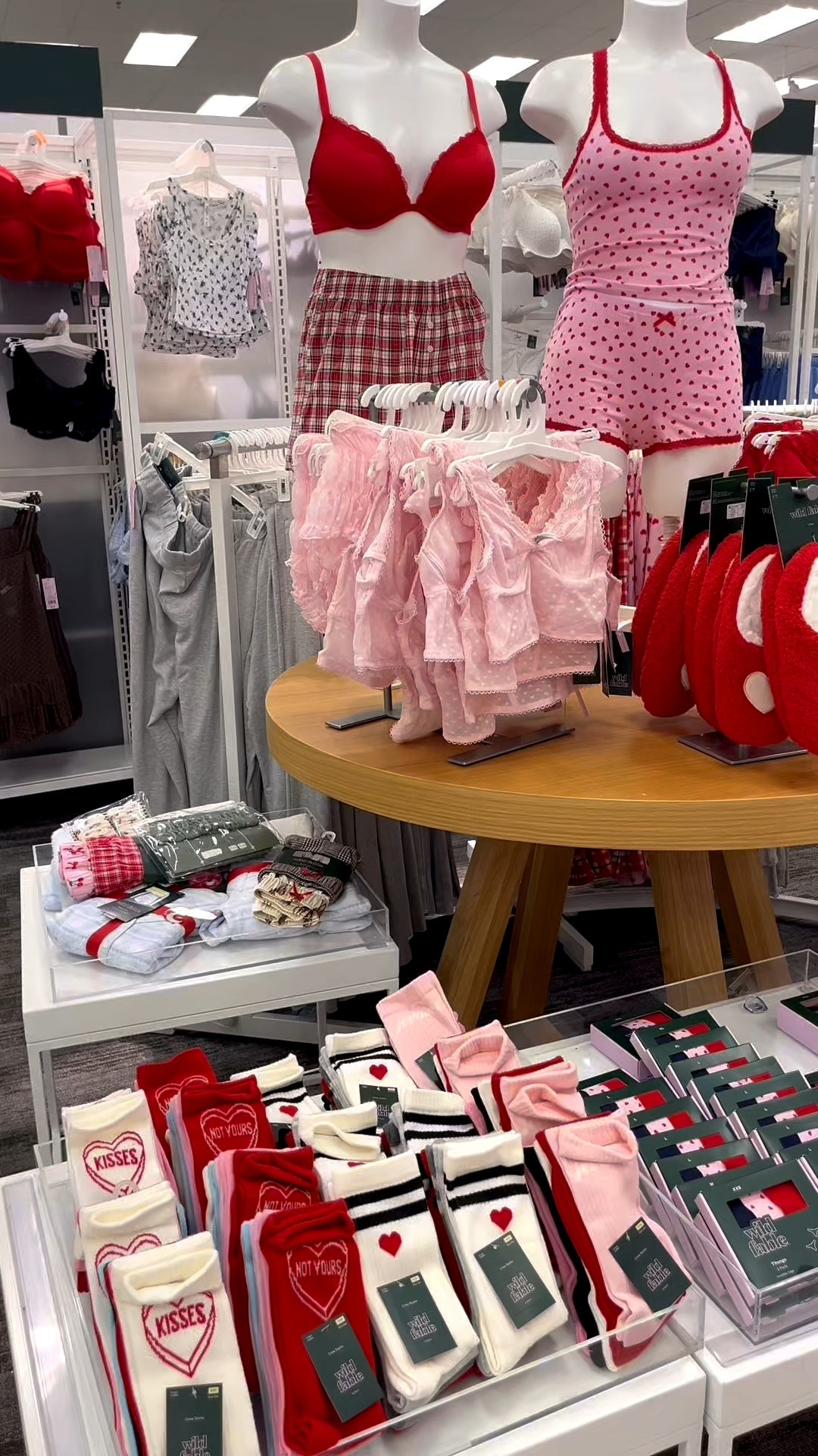 💗 Target Valentine’s finds you need to see 💗
Just found the cutest Valentine’s Day pajamas, lingerie, and cozy outfits at Target — all in store right now! From comfy sleepwear to flirty intimates and everyday Valentine’s outfits, these pieces are perfect for date night, Galentine’s, or staying cozy at home.
✨ Everything is linked on my LTK
🛍️ Affordable Valentine’s Day outfits
💘 Target pajamas & lingerie try on
#TargetFinds #TargetValentines #TargetPajamas #TargetLingerie #ValentinesOutfits #ValentinesPJs #LTKIt #AffordableFashion #TargetStyle

#LTKSeasonal #LTKootd #LTKFindsUnder50
