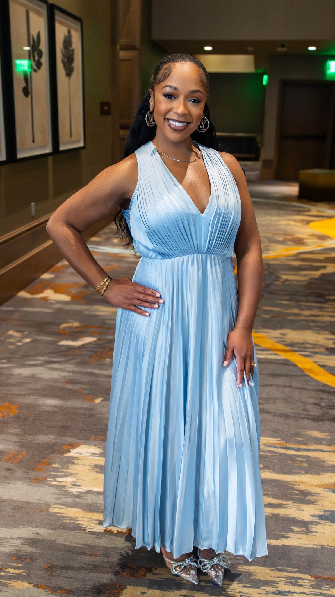 Chic awards ceremony dress! 

#LTKItBag #LTKBeauty #LTKSummerEdit