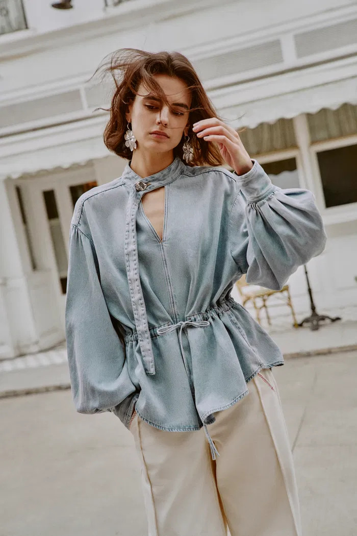 Aurore Button Collar Drawstring Lantern Sleeve Blouse in Cotton-Linen | Fabrique