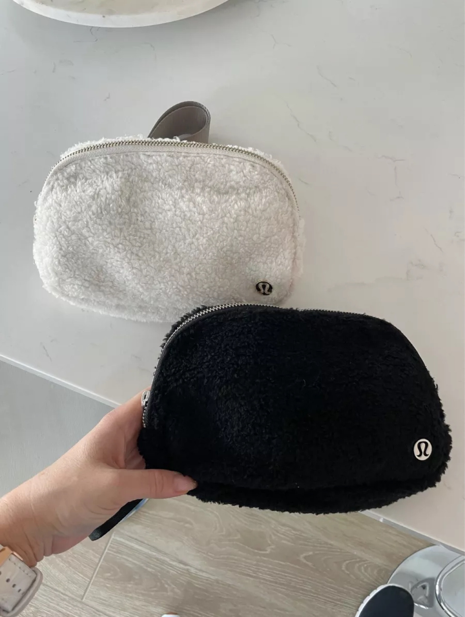 My Sherpa belt bag is on sale for Black Friday and Cyber Monday! Sells quickly. Would make a great gift idea for a friend!

Lululemon
Belt Bag
Gifts

#LTKSaleAlert #LTKCyberWeek #LTKGiftGuide