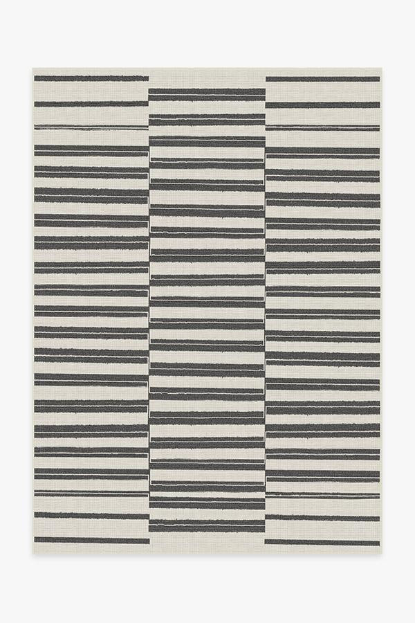 Outdoor Offset Stripe Black Rug | Ruggable