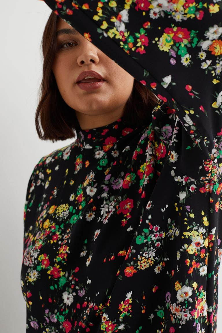 H&M+ Defined-shoulder Blouse | H&M (US + CA)
