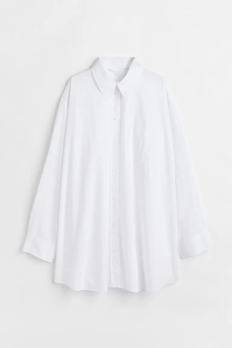 Oversized shirt in woven cotton fabric. Collar, buttons at front, and double-layered yoke at back... | H&M (US + CA)