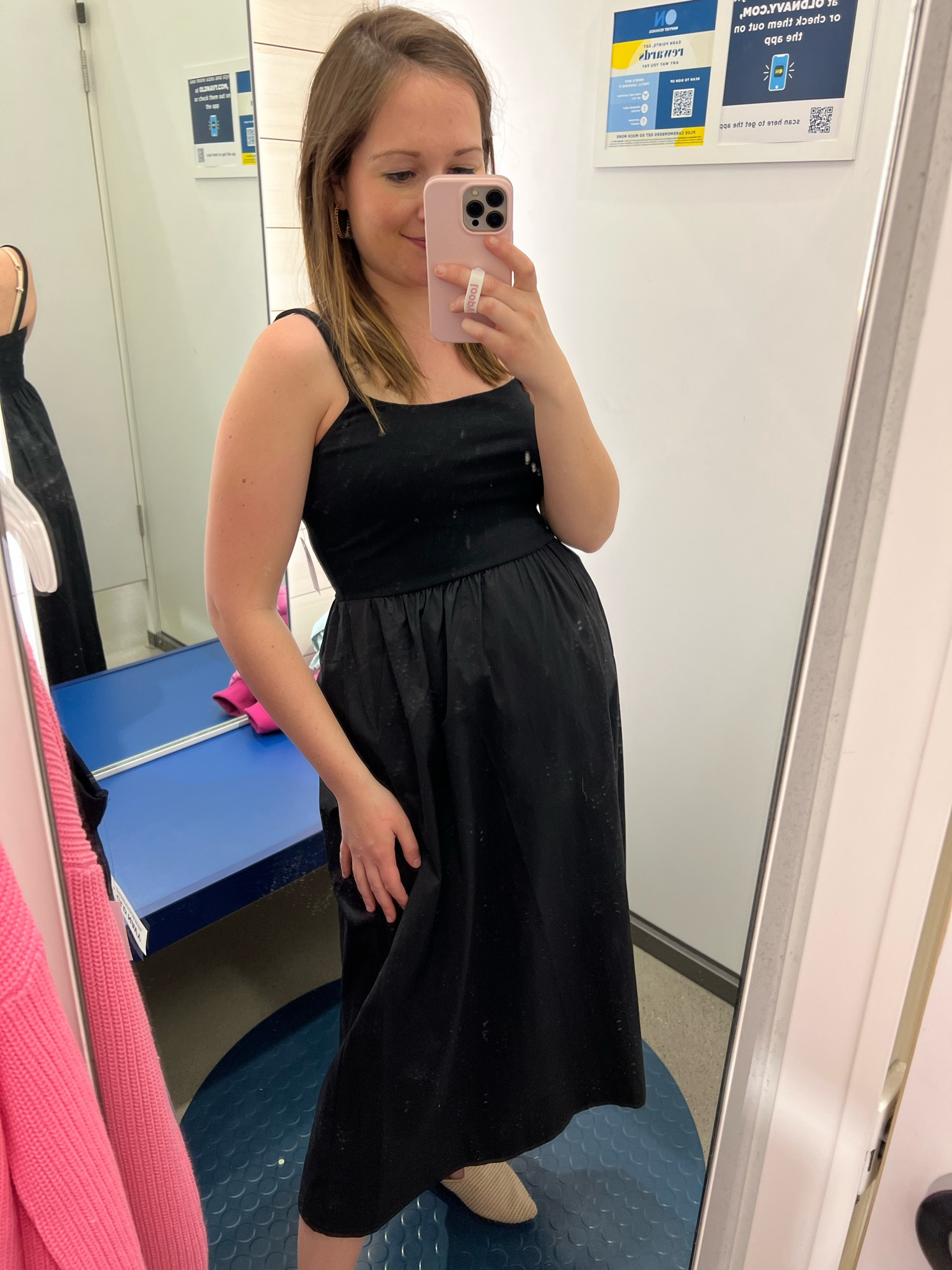 A simple, classic, affordable black dress! Mixed media fabric, very forgiving, fits great. Bump friendly. No pockets.

Sizing- wearing a s, would otherwise stay tts



#LTKbump #LTKFind #LTKunder50