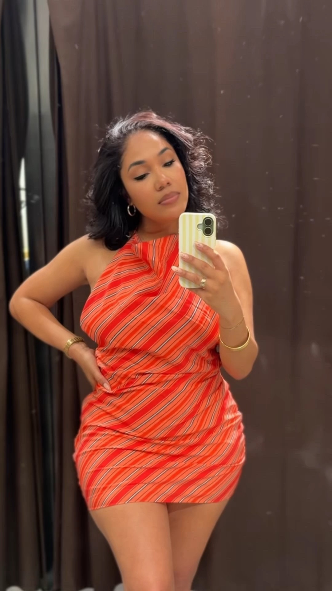 This one was SO close to coming home with me. ❤️🧡

The color combination is gorgeous, the ruching is incredibly flattering, and I loved the way this dress fit through the waist and hips.

The only reason I didn’t end up buying it? I’m a bra girl. 😂

This is definitely one of those dresses that looks best without a traditional bra, and I personally just didn’t feel supported enough to reach for it regularly.

That said, if you’re comfortable going braless or using fashion tape, I think this would be such a fun summer vacation, date night, or girls’ night dress.

Sizing for reference:
✨ 5’4”
✨ Around 165 lbs
✨ Usually a Medium in tops and Large/XL in bottoms

I believe I tried this one in a Large.

@Zara 

striped dress, ruched dress, summer dress, vacation dress, date night outfit, girls night outfit, colorful fashion, resort wear, vacation style, Zara haul, midsize fashion, curvy fashion, summer trends, women’s fashion