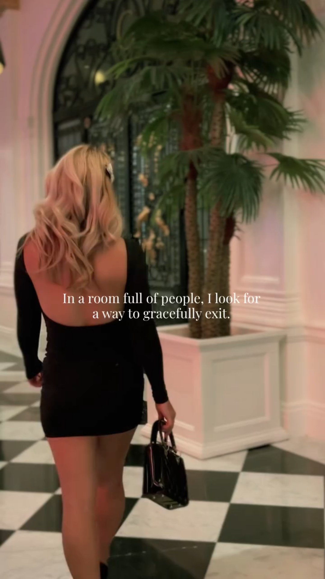 Some people go places with a networking strategy. I attend events with an exit strategy 💃 Shows outfit once and disappears like a snow leopard 🐆 

Dress is @lulus 
Heels are @stuartweitzman 
Location @grandgalvez
Earrings @ettika 

#iconic #historichotels #littleblackdress #lbd