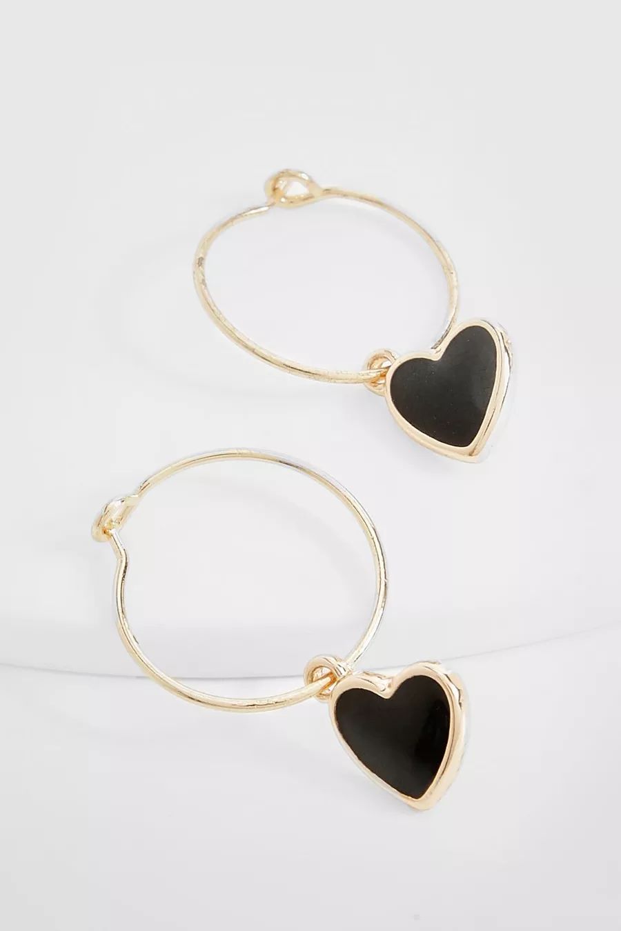 Black Heart Drop Earrings | boohoo (US & Canada)